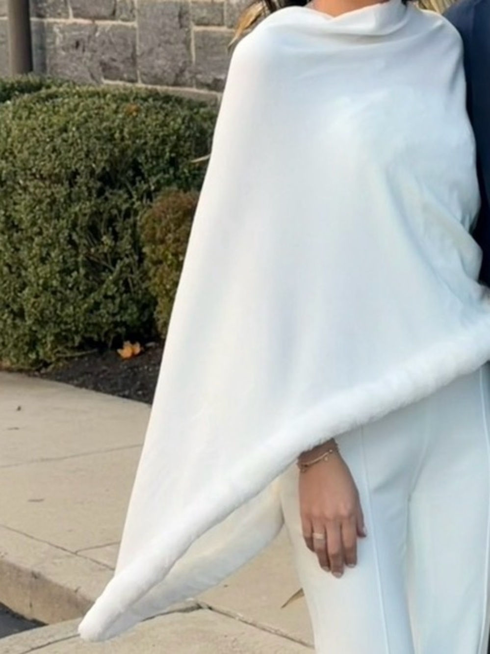Elegant White Faux Fur Trim Poncho
